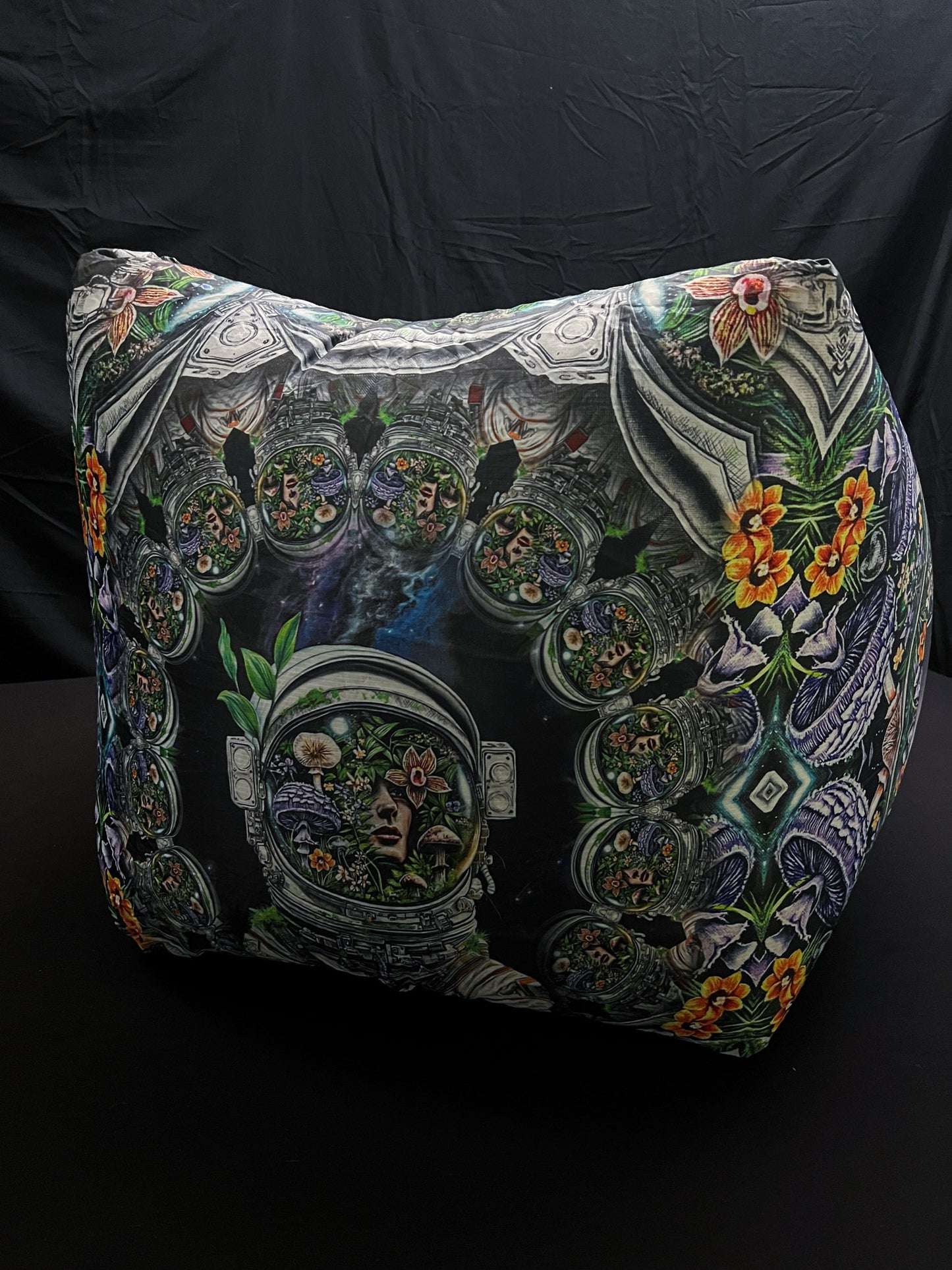 Mushstronaut - Air Couch