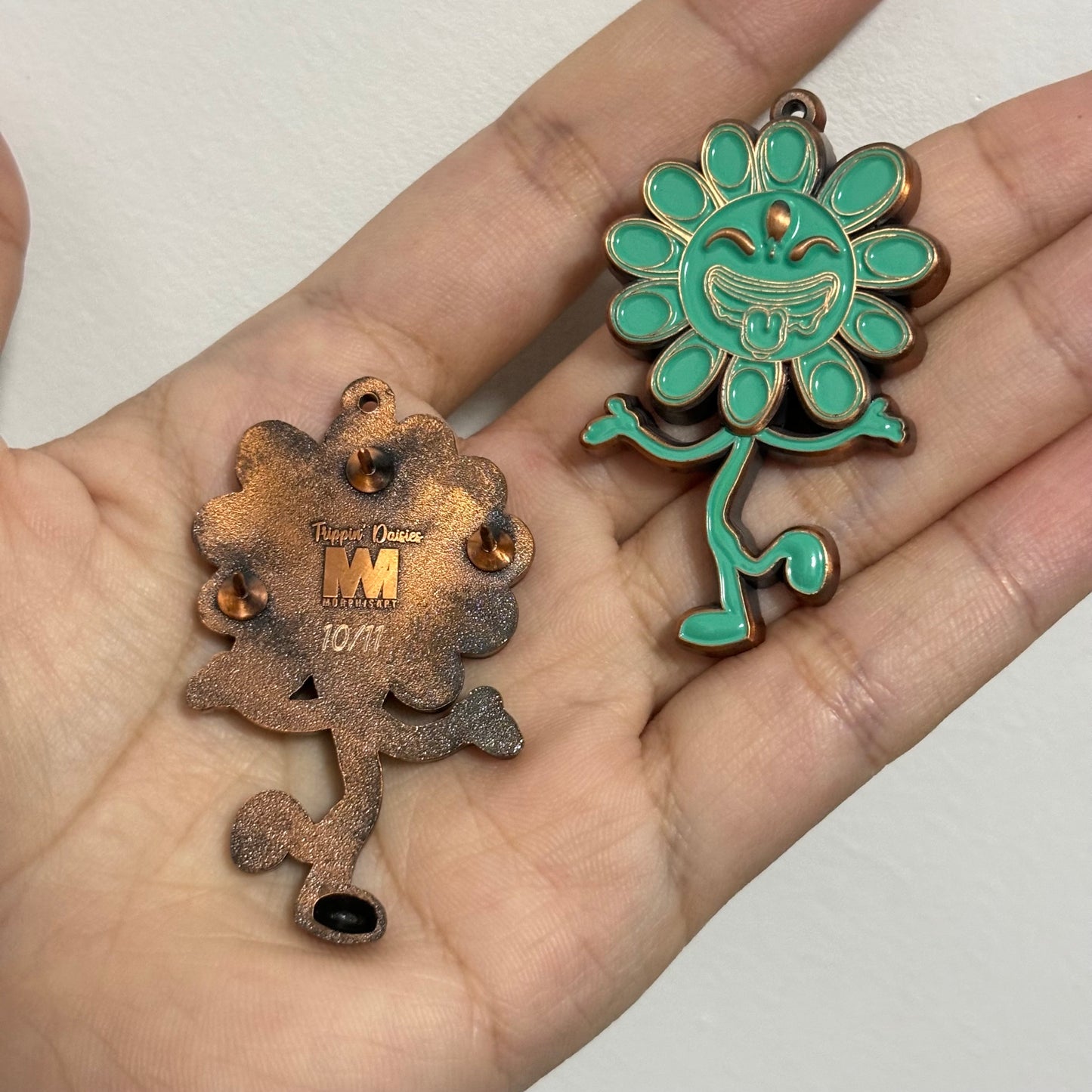 Trippin Daisies Pins