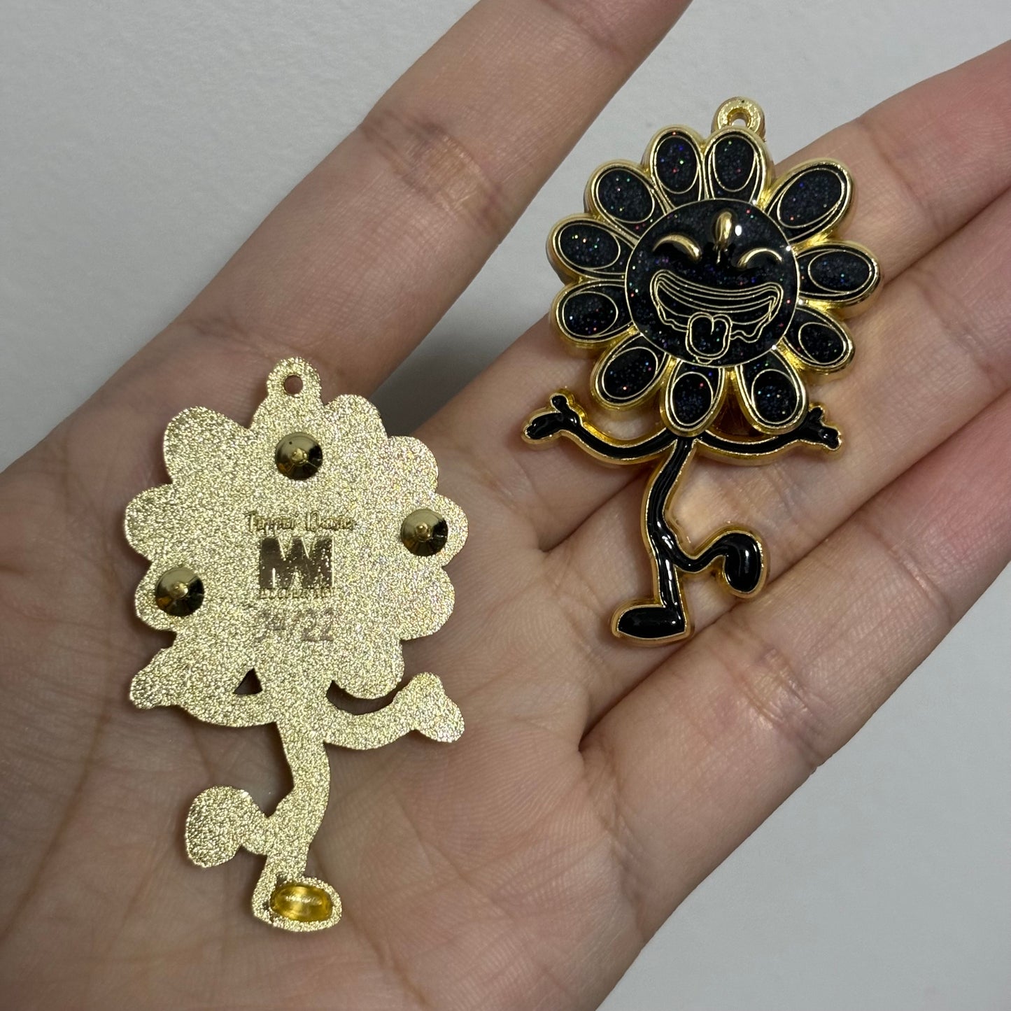 Trippin Daisies Pins