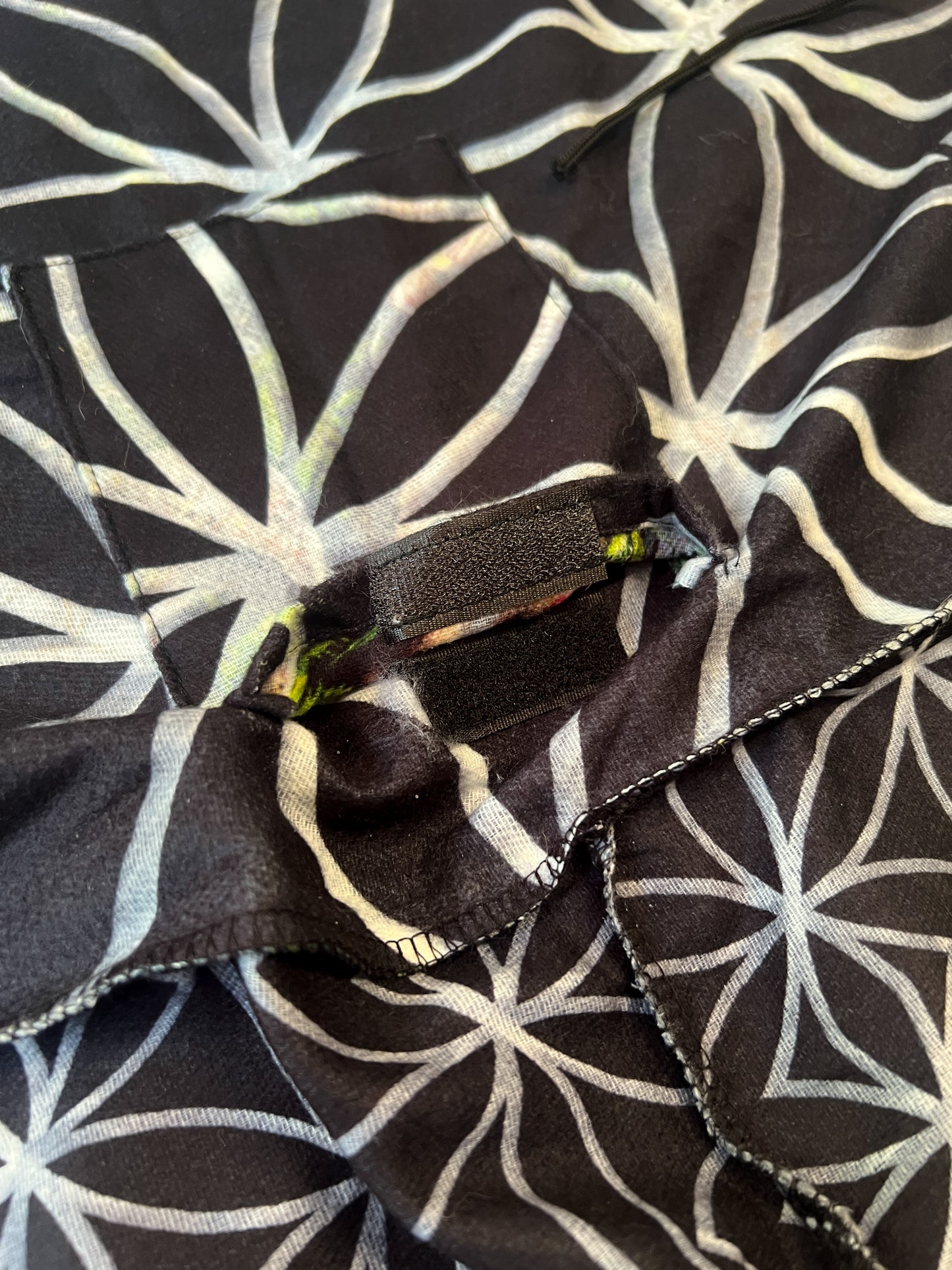 Mushronaut - Hooded Pashmina