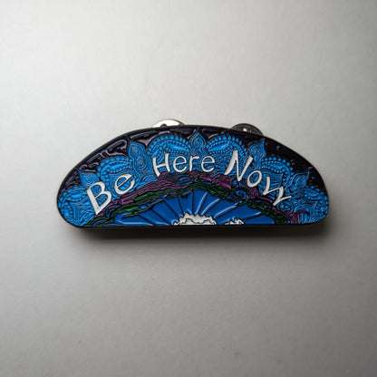 Ram Dass Tribut (Sei jetzt hier) - Pin 